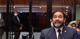 Senadores Inútiles Senadores inútiles